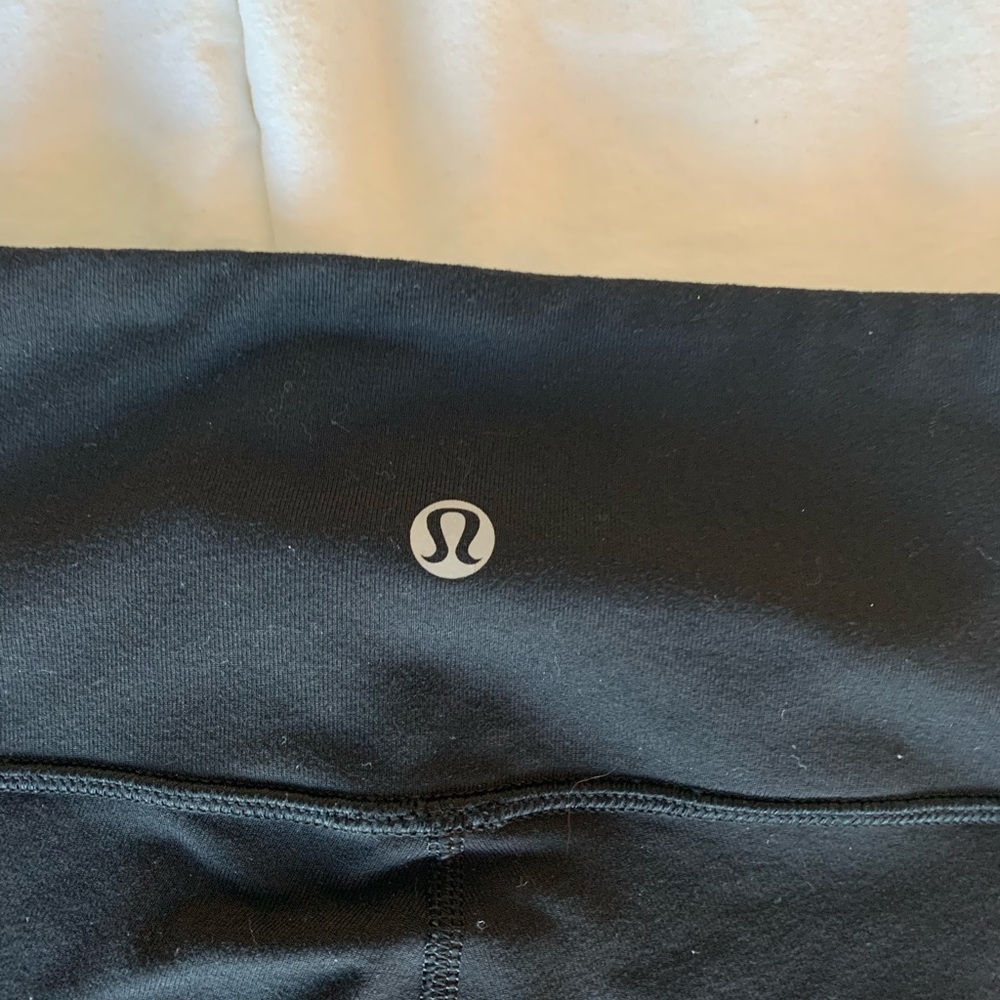 Lululemon wunder under black cropped leggings